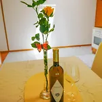 Between Vineyards & Sea Daire *